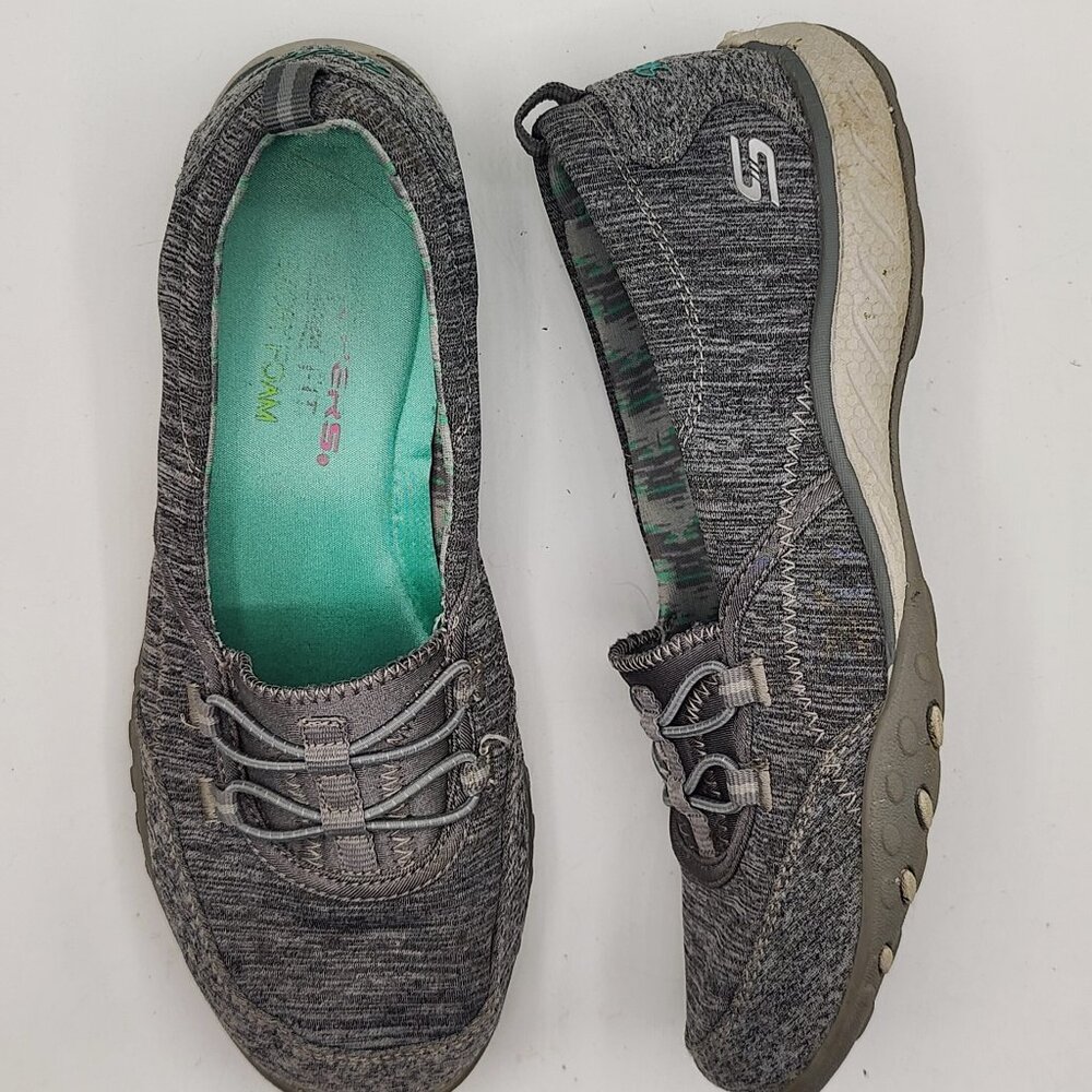 Skechers womens 6 Heather Gray Relaxed Fit Breathe Easy Five Star 22484
